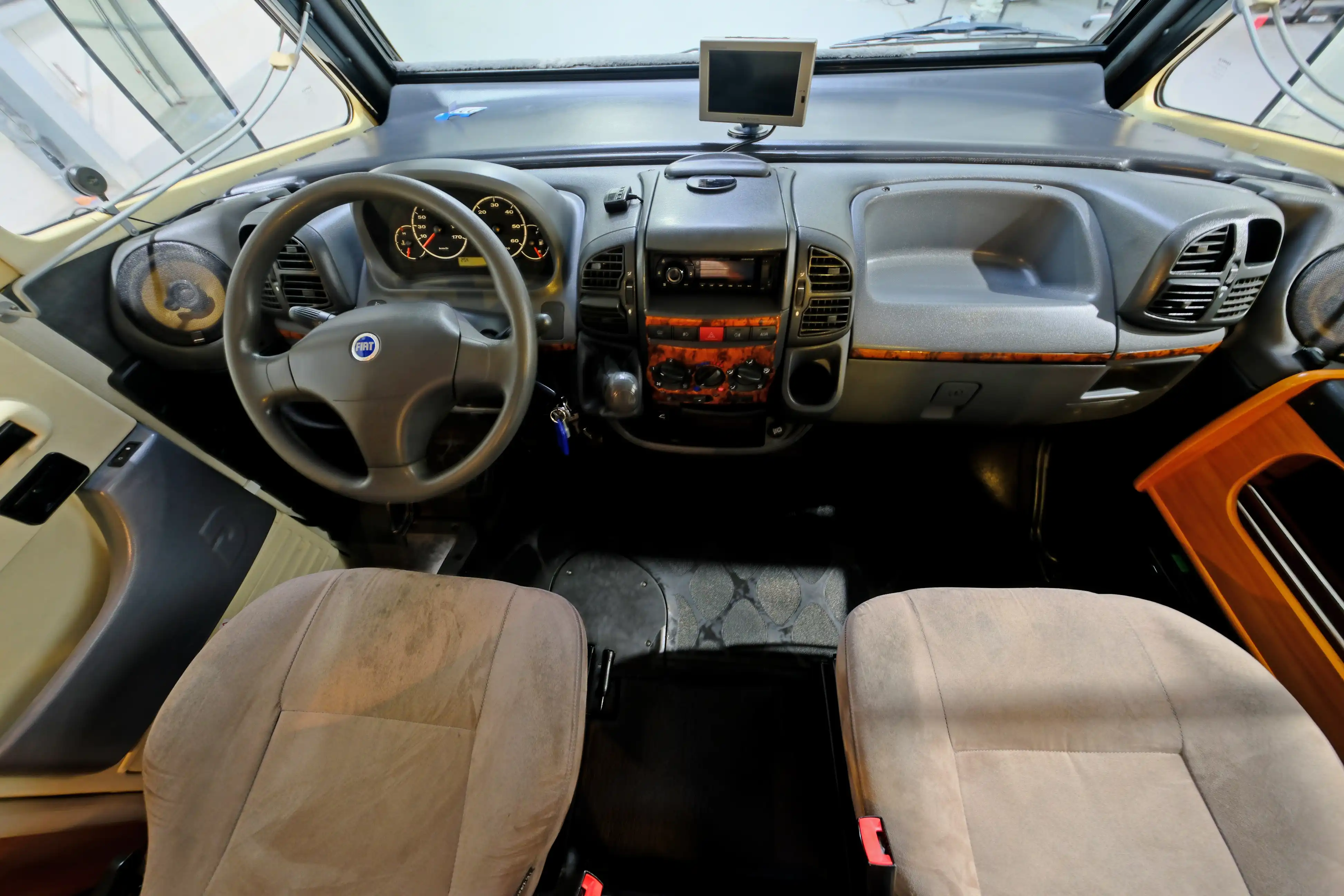 DETHLEFFS Advantage I 6611 